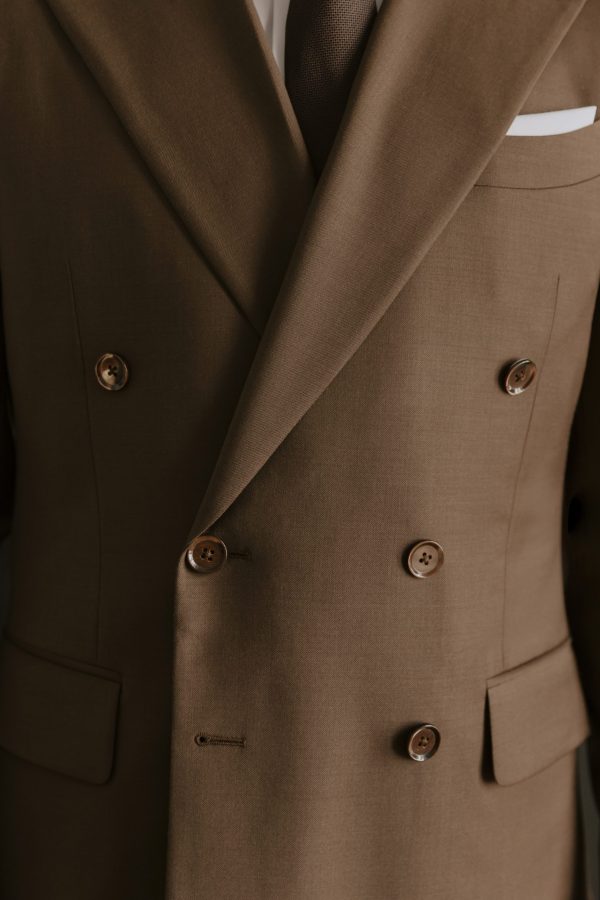 FORMAL_Traje_Marrón_Cruzado_18 (1)